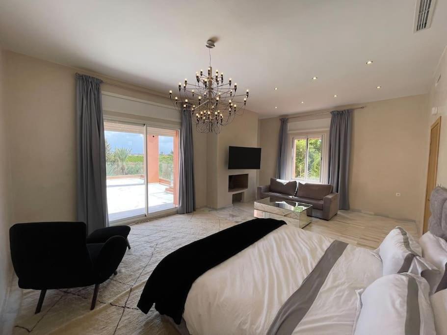 De Luxe L'mnam Villa *
